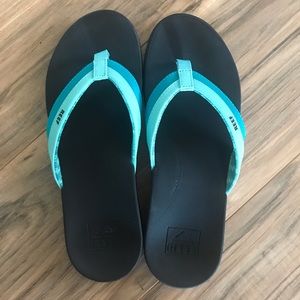 Black and Blue REEF Flip Flops size 9